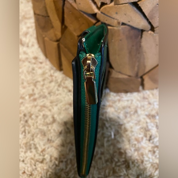 CHELMON. Green Card Wallet with RFID Protection. - Picture 8 of 8